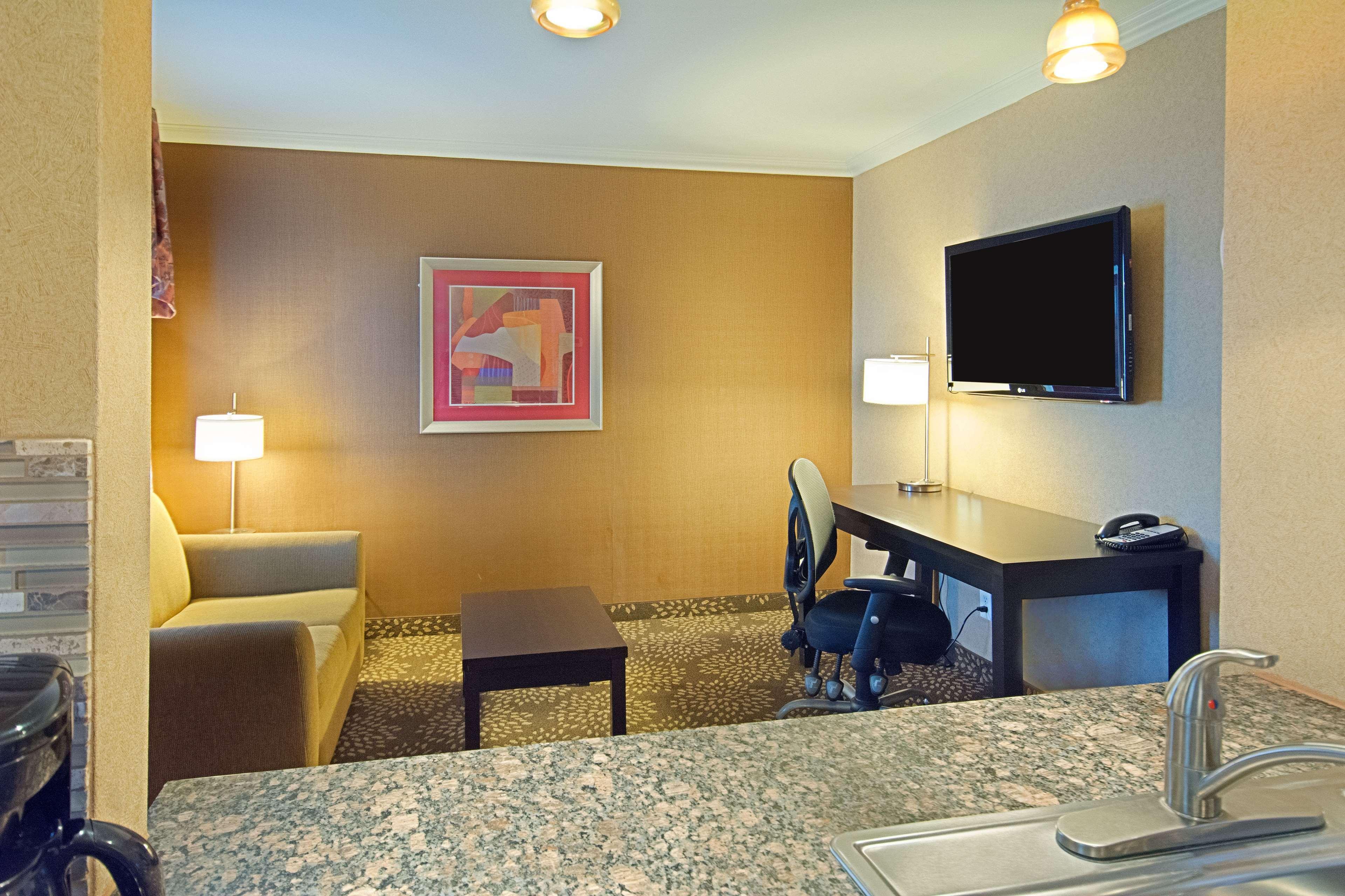 Best Western Yuma Mall Hotel & Suites Exterior photo